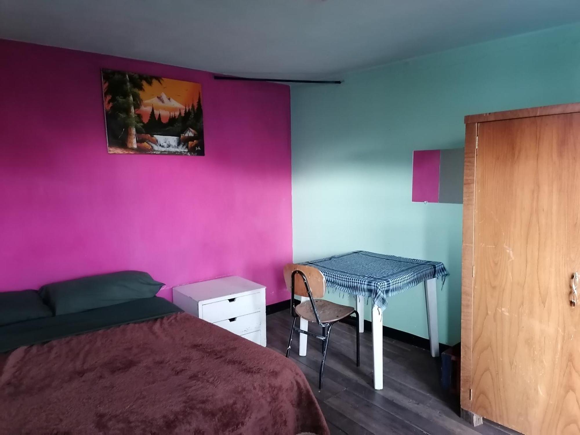 Latinos Brothers House Quito Rom bilde